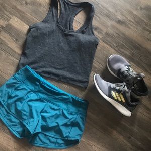 Lululemon Speed Up Shorts Size 4 teal turquoise